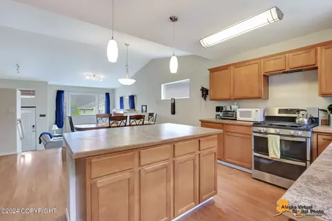 Kitchen - 20567 Pine Crest Ln, Eagle River, AK 99577 photo 7 of 7