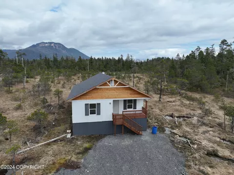 120 Woodrow Wilson Dr, Petersburg, AK 99833