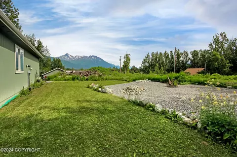 141 Eagle Ave, Palmer, AK 99645