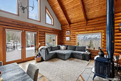 Living - 2016 Mount Kiliak Cir, Eagle River, AK 99577 photo 2 of 3