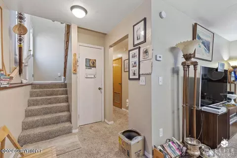 1237 H St, Anchorage, AK 99501 photo 10