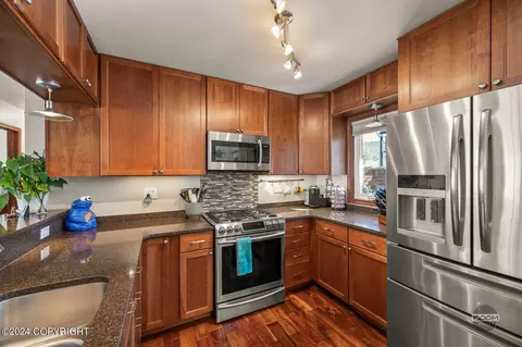 Kitchen - 10119 Wildwood St, Eagle River, AK 99577 photo 5 of 9