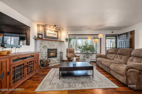 Living - 10119 Wildwood St, Eagle River, AK 99577 photo 6 of 7