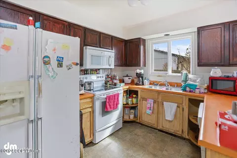1850 Bellevue Loop, Anchorage, AK 99515 photo 11