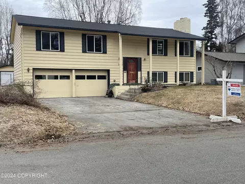 2055 Saratoga Ave, Anchorage, AK 99517