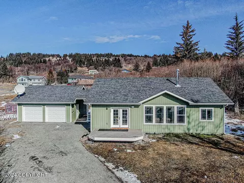 3865 Calamari Ct, Homer, AK 99603