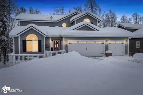 13700 Vasili Dr, Eagle River, AK 99577