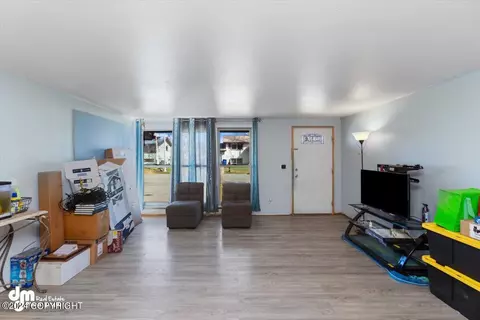 Living - 8112 E 4th Ave, Anchorage, AK 99504 photo 1 of 2