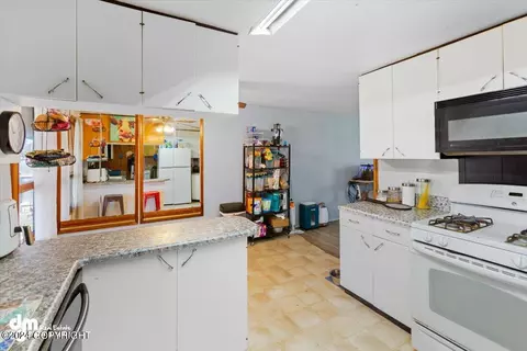 Kitchen - 8112 E 4th Ave, Anchorage, AK 99504 photo 1 of 3