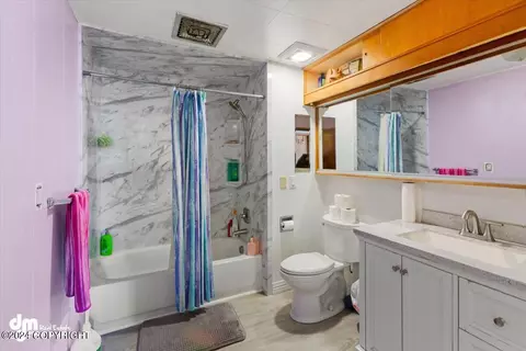 Bath - 8112 E 4th Ave, Anchorage, AK 99504 photo 2 of 4