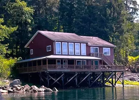 386 Mitkof Hwy, Petersburg, AK 99833