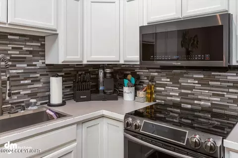 Kitchen - 5820 Sapphire Loop # 42A, Anchorage, AK 99504 photo 3 of 3