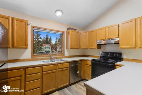 9307 Tanadak Cir, Eagle River, AK 99577 photo 13