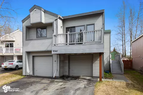 9307 Tanadak Cir, Eagle River, AK 99577