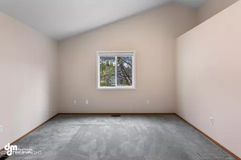 9307 Tanadak Cir, Eagle River, AK 99577 photo 17