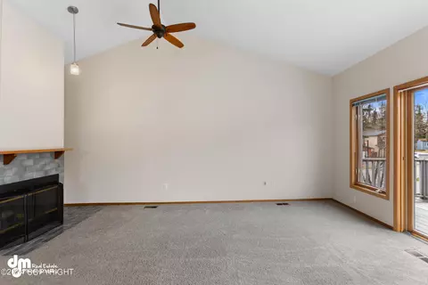 9307 Tanadak Cir, Eagle River, AK 99577 photo 5