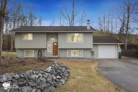 10419 Holitna Cir, Eagle River, AK 99577