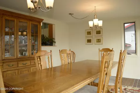 8410 E 12th Ct, Anchorage, AK 99504 photo 10