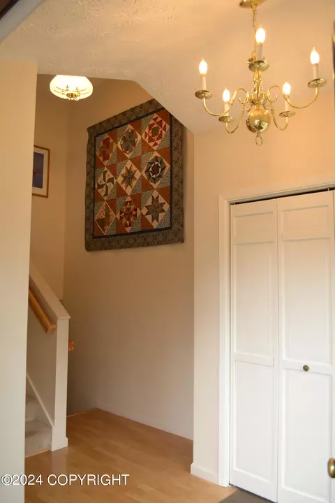 8410 E 12th Ct, Anchorage, AK 99504 photo 3