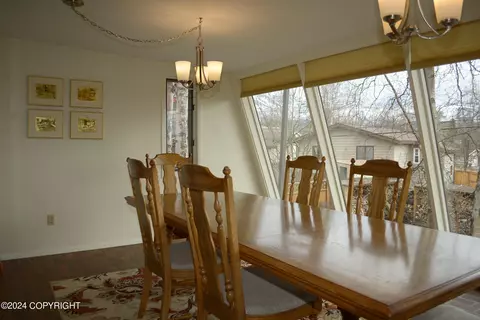8410 E 12th Ct, Anchorage, AK 99504 photo 9