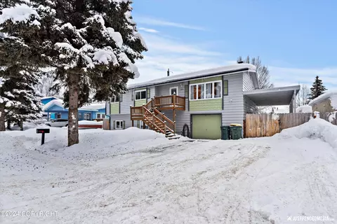 7621 Lotus Dr, Anchorage, AK 99502