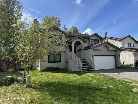 1120 Woodstock Dr, Palmer, AK 99645