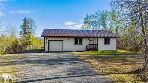 5475 W Crestview Ave, Wasilla, AK 99654