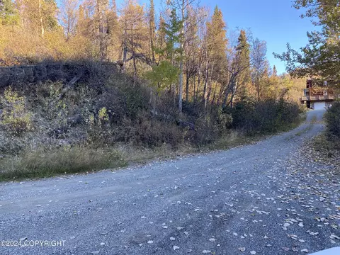 000 Portugal Cir, Anchorage, AK 99516