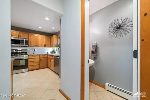 Entry Way - 17135 Santa Maria Dr, Eagle River, AK 99577 photo 2 of 7