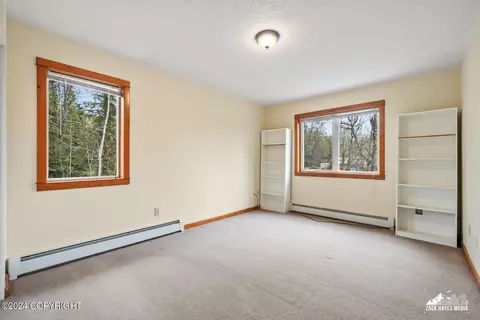 Bedroom - 17135 Santa Maria Dr, Eagle River, AK 99577 photo 7 of 11