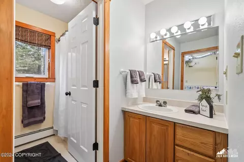 Bath - 17135 Santa Maria Dr, Eagle River, AK 99577 photo 5 of 6