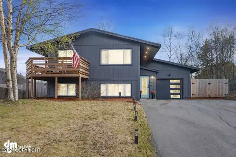 2841 Leawood Dr, Anchorage, AK 99502