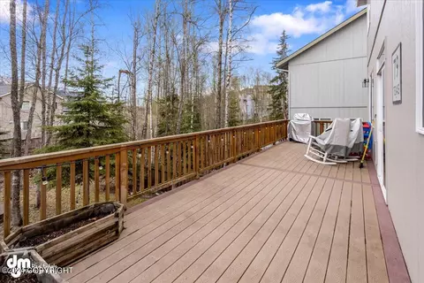 Exterior - 9134 Eagle River Ln, Eagle River, AK 99577 photo 10 of 15