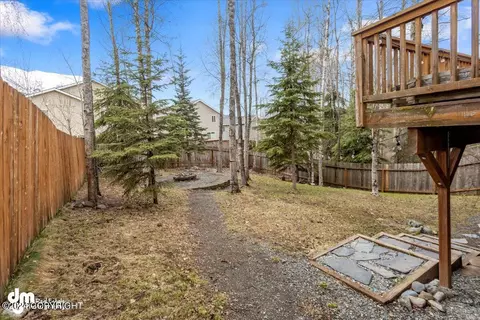 Exterior - 9134 Eagle River Ln, Eagle River, AK 99577 photo 9 of 15