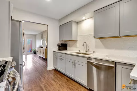 Kitchen - 4123 Hampton Dr # 9B, Anchorage, AK 99504 photo 5 of 5