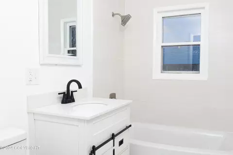 1069 W 25th Ave, Anchorage, AK 99503 photo 15