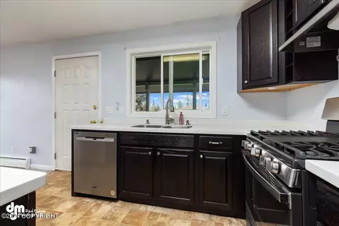 4301 E 7th Ave, Anchorage, AK 99508 photo 11