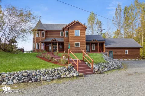 15669 Coffey Ln, Talkeetna, AK 99676
