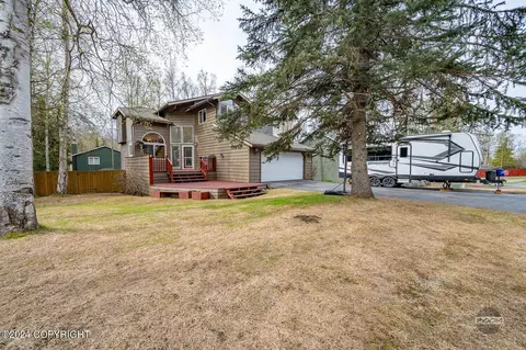 19540 N Mitkof Loop, Eagle River, AK 99577