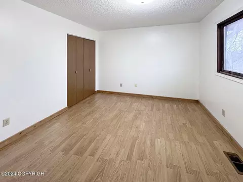 Bedroom - 261 Fall Leaf Cir, Anchorage, AK 99504 photo 2 of 3