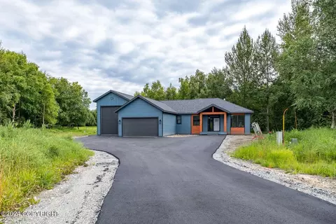 11936 E Fig Cir, Palmer, AK 99645