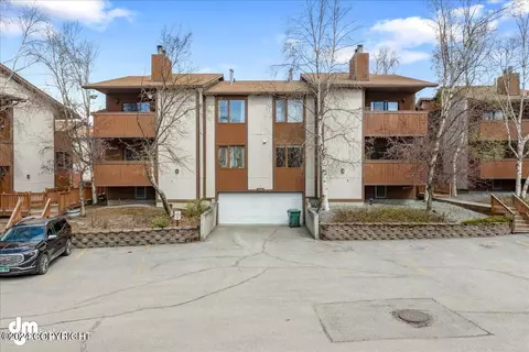 7311 Huntsmen Cir # 22E, Anchorage, AK 99518