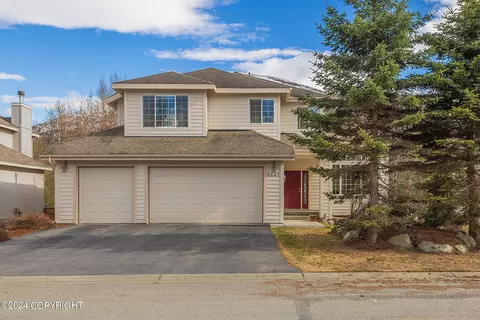 8643 Lassen St, Eagle River, AK 99577