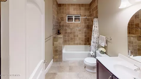 Bath - 315 Eliason Loop, Sitka, AK 99835 photo 3 of 3
