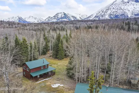 17861 E Chickaloon Rd, Chickaloon, AK 99674