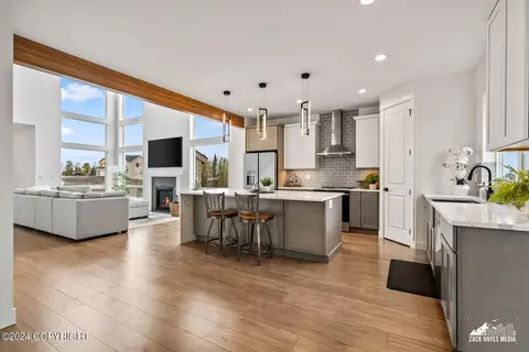 11043 Sky Ridge Dr, Anchorage, AK 99516