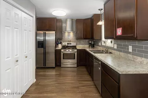 Kitchen - 12313 Winter Park Pl, Eagle River, AK 99577 photo 4 of 4