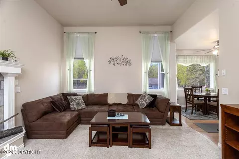 Living - 3949 E Serendipity Loop, Wasilla, AK 99654 photo 2 of 4