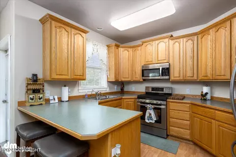 Kitchen - 3949 E Serendipity Loop, Wasilla, AK 99654 photo 3 of 5