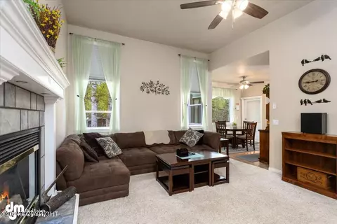 Living - 3949 E Serendipity Loop, Wasilla, AK 99654 photo 3 of 4